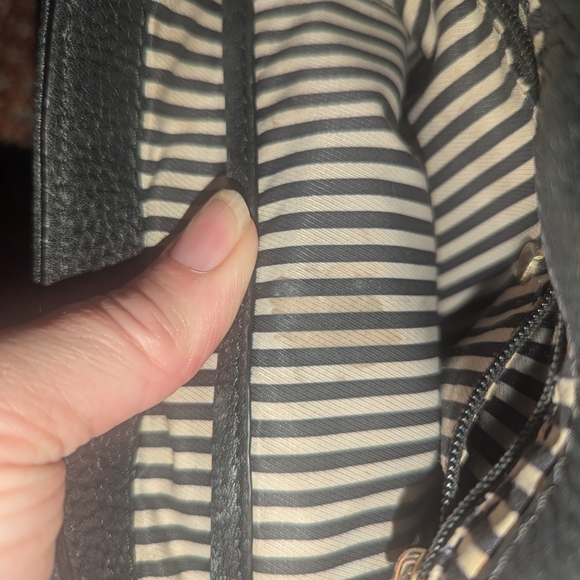 Kate Spade Black Pebbled Crossbody Bag Quite Luxury - Picture 7 of 7